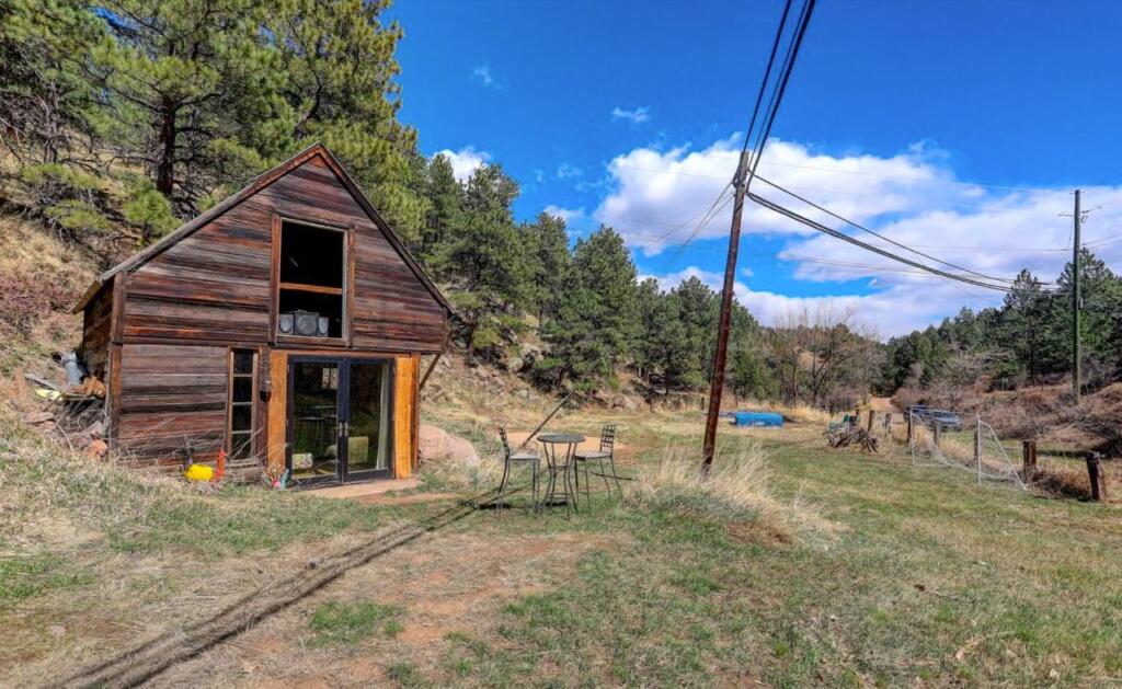 Sunshine Daydream Boulder Mountain Home - walk to Pearl St. / hiking
