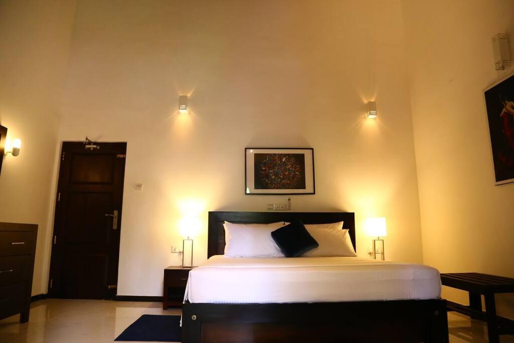 Exceptional 7Bed Villa with Pools Yoga, Scuba & Pet Friendly in Hikkaduwa view 3
