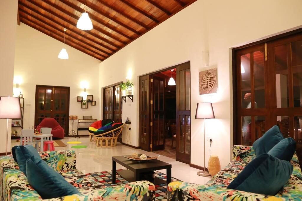 Exceptional 7Bed Villa with Pools Yoga, Scuba & Pet Friendly in Hikkaduwa view 5
