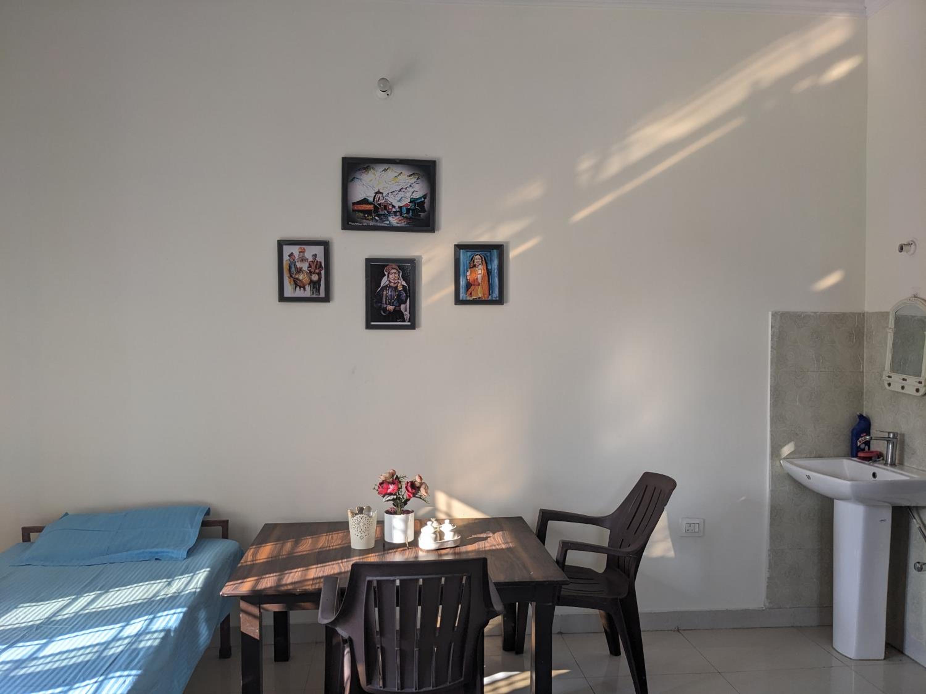 Laxmi nivas clementown dehradun