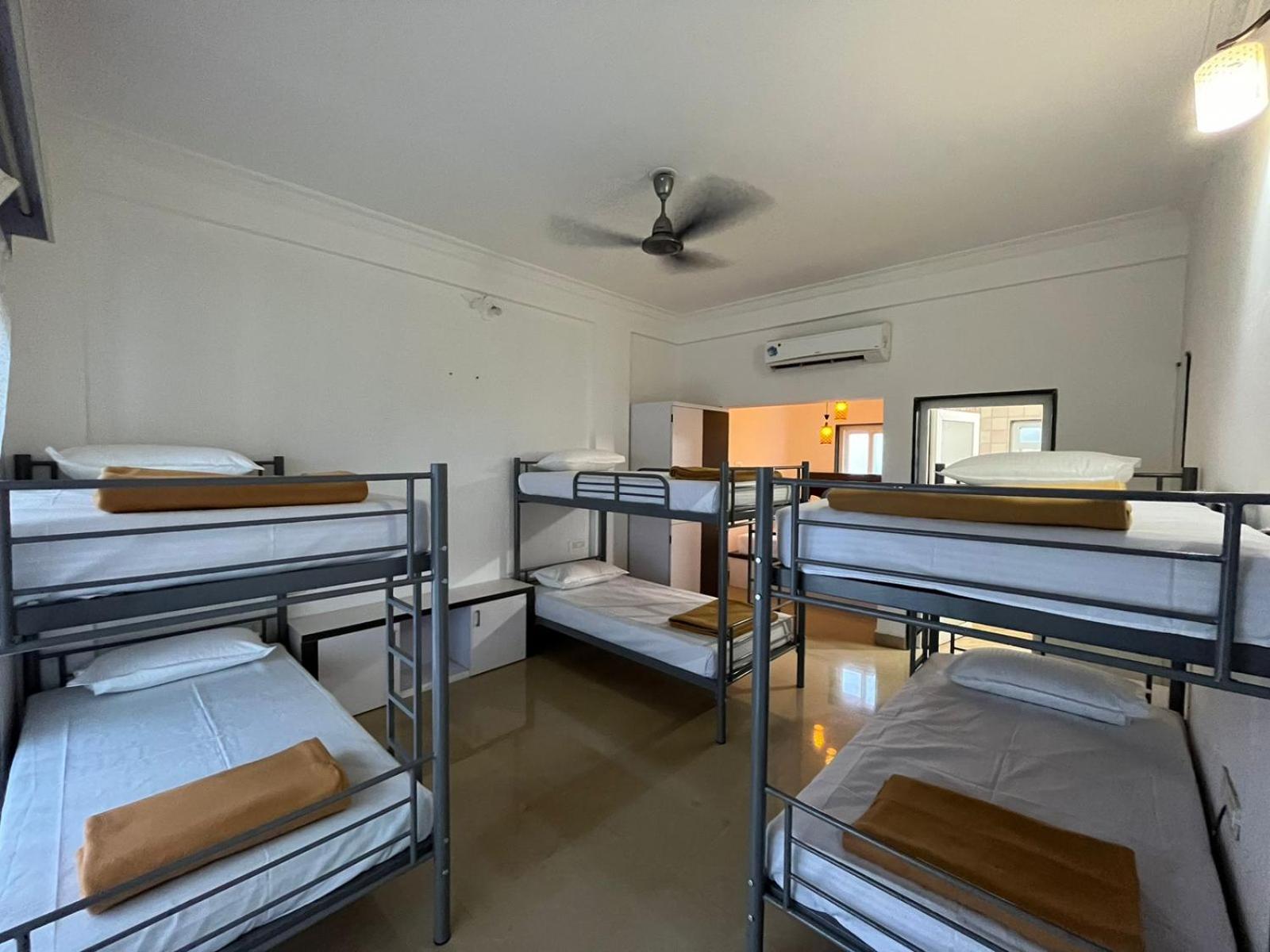 Del Hostel