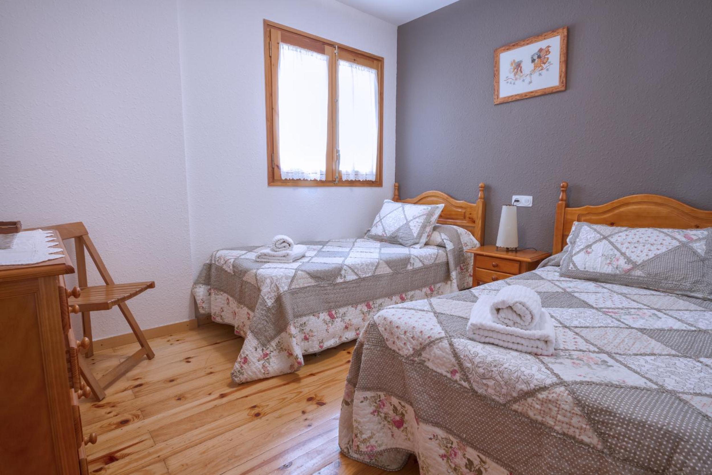 LA GINESTA 2, Apartaments de muntanya view 3