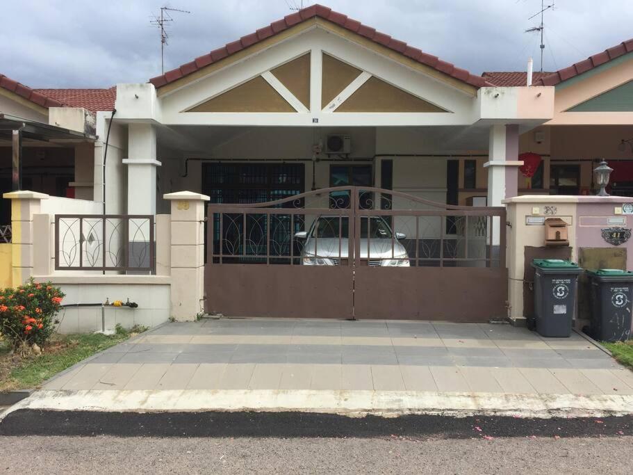June's Homestay@ Puteri Wangsa near Aeon & IKEA photo 6