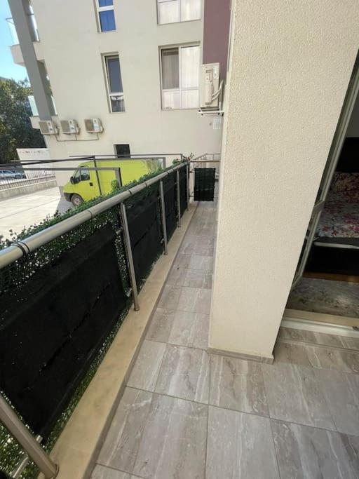 Luxury Flat-4 People-Mladost
