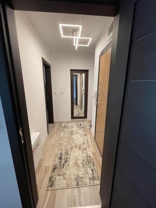 Luxury Flat-4 People-Mladost