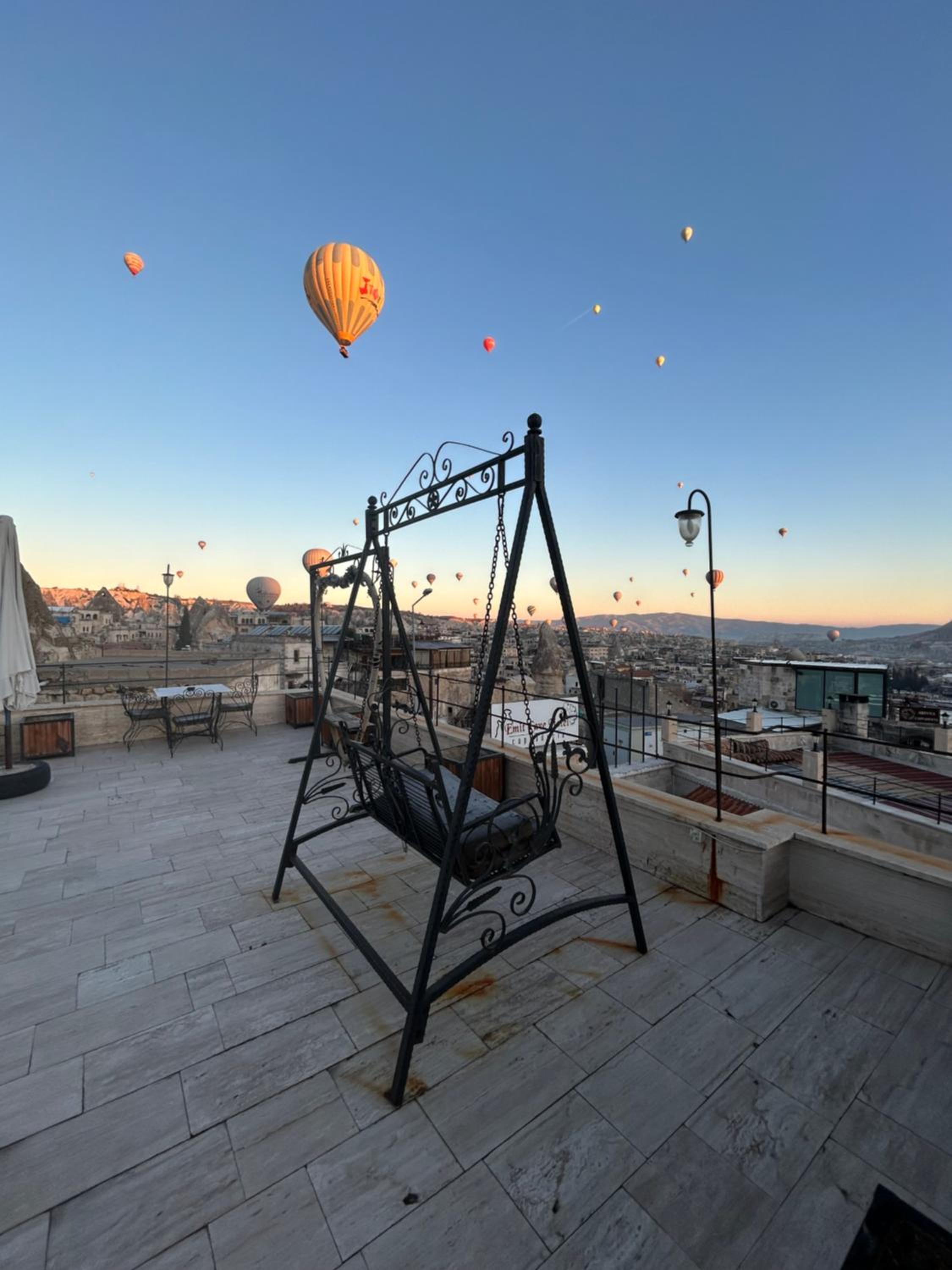 Emit Cave Hotel - Image 13