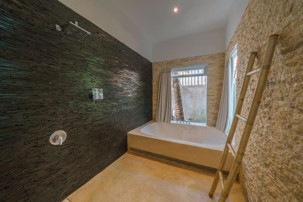Clara Villa: A Luxurious Escape in Umalas, Canggu view 3