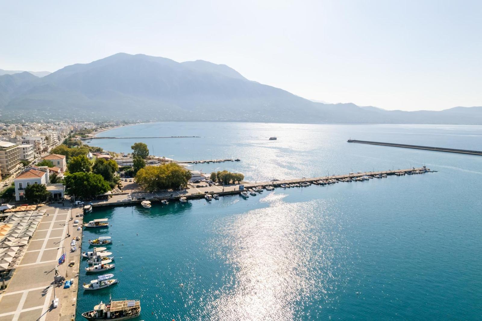 Grand Luxury Apartment Seafront Kalamata