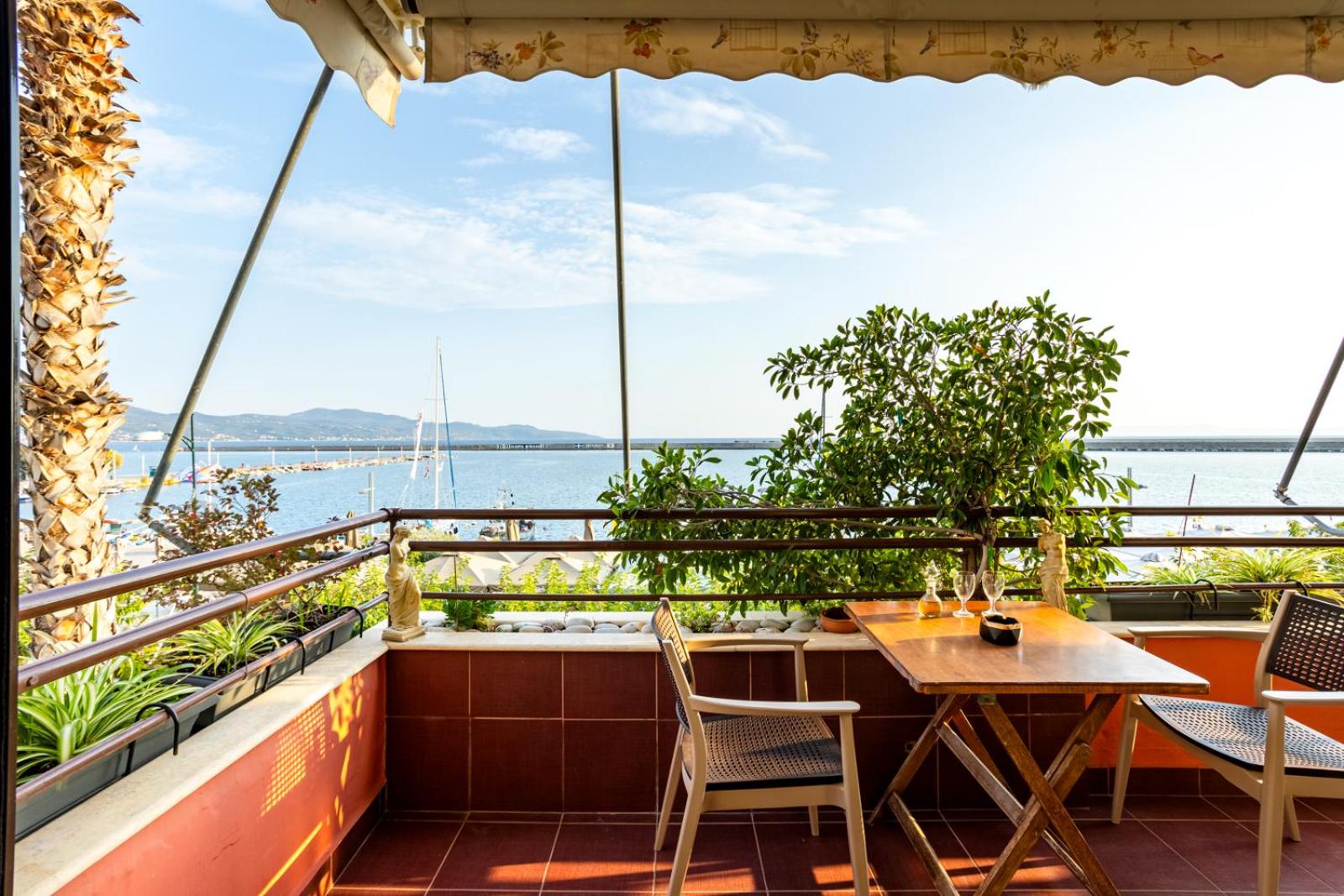 Grand Luxury Apartment Seafront Kalamata