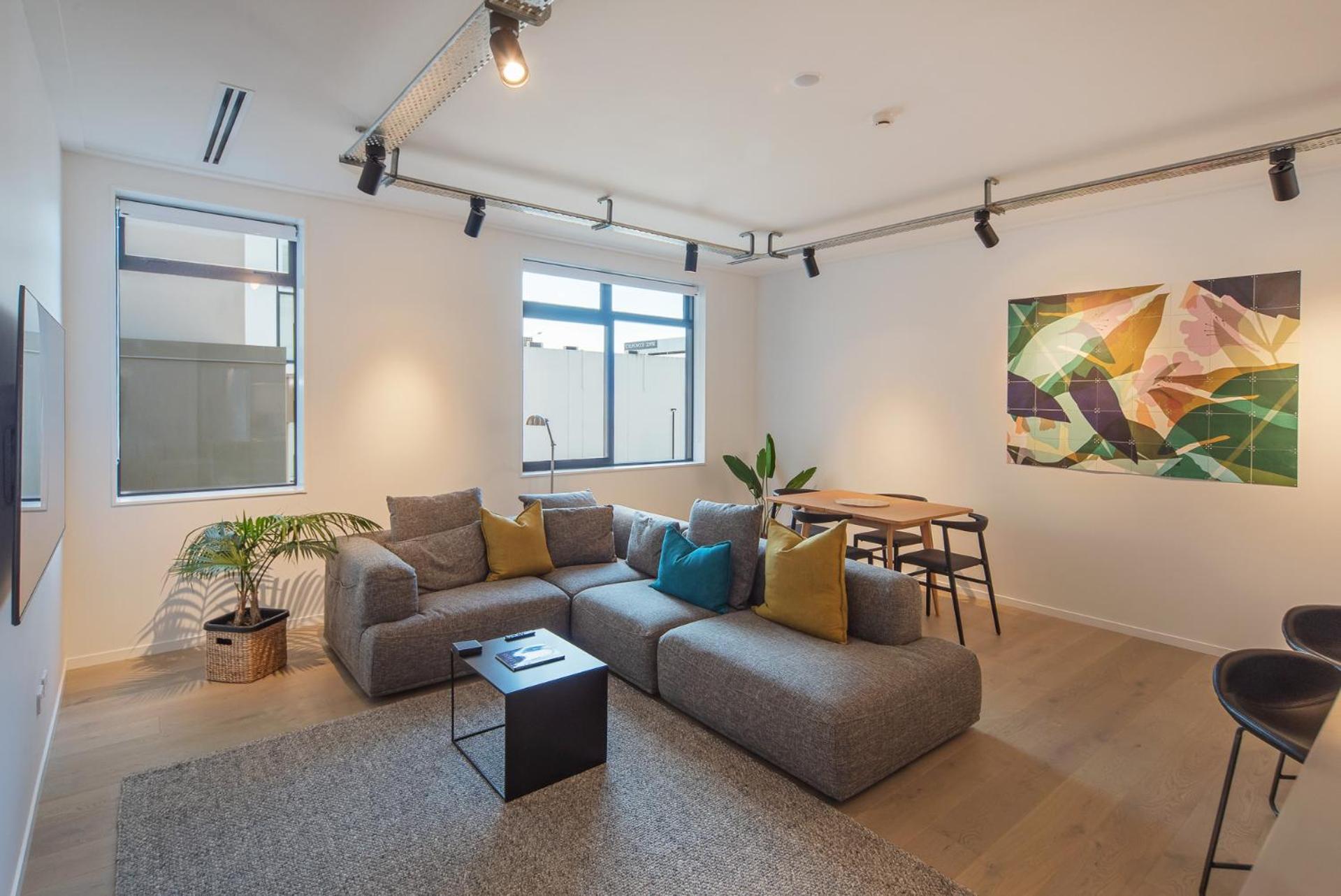 Modern City Apartment - Car Park, Rooftop Balcony view 2