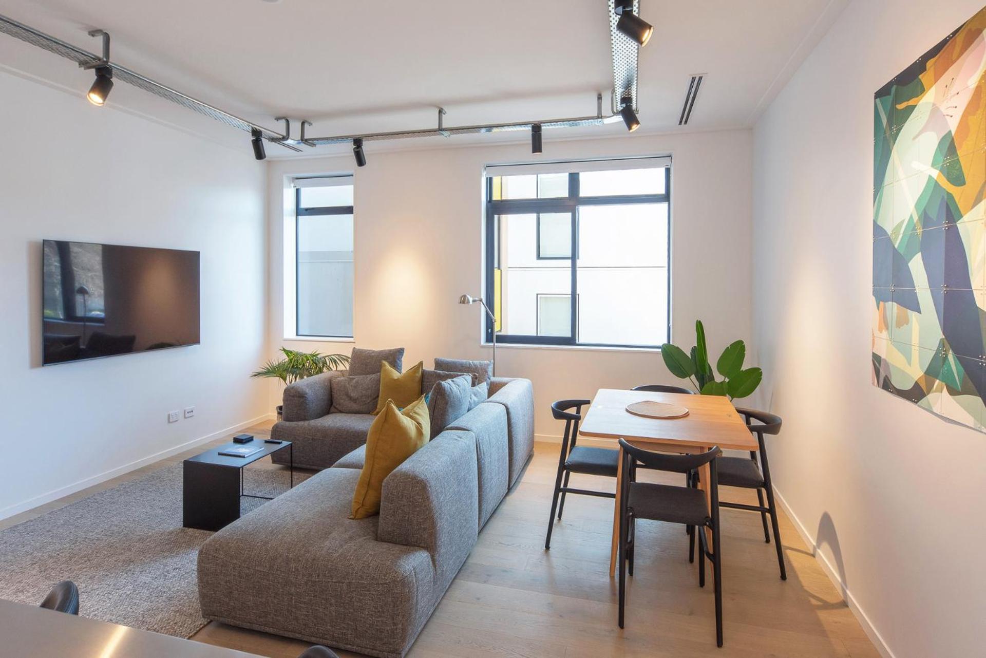 Modern City Apartment - Car Park, Rooftop Balcony view 3