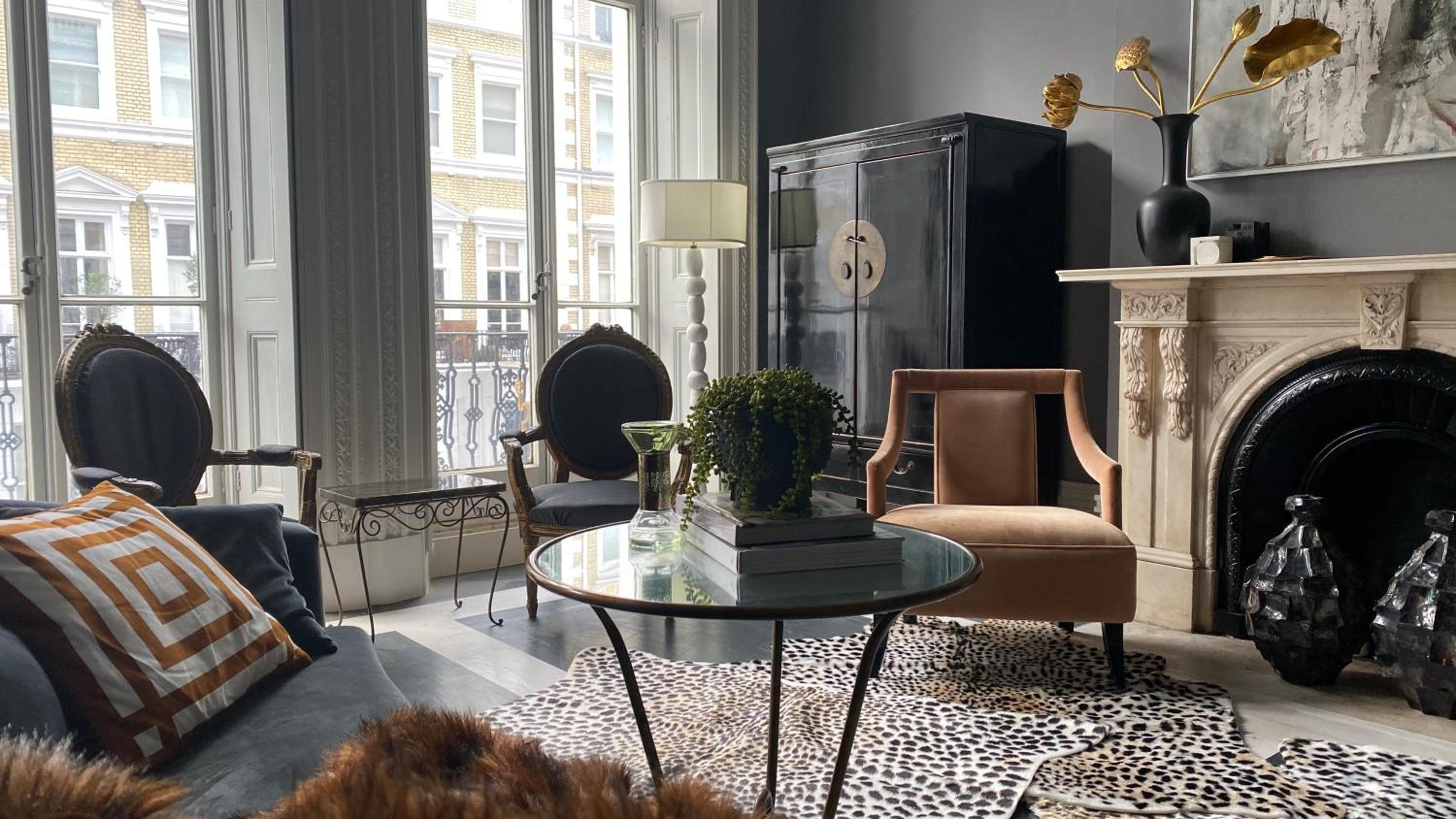 South Kensington stylish, quiet balcony apartment