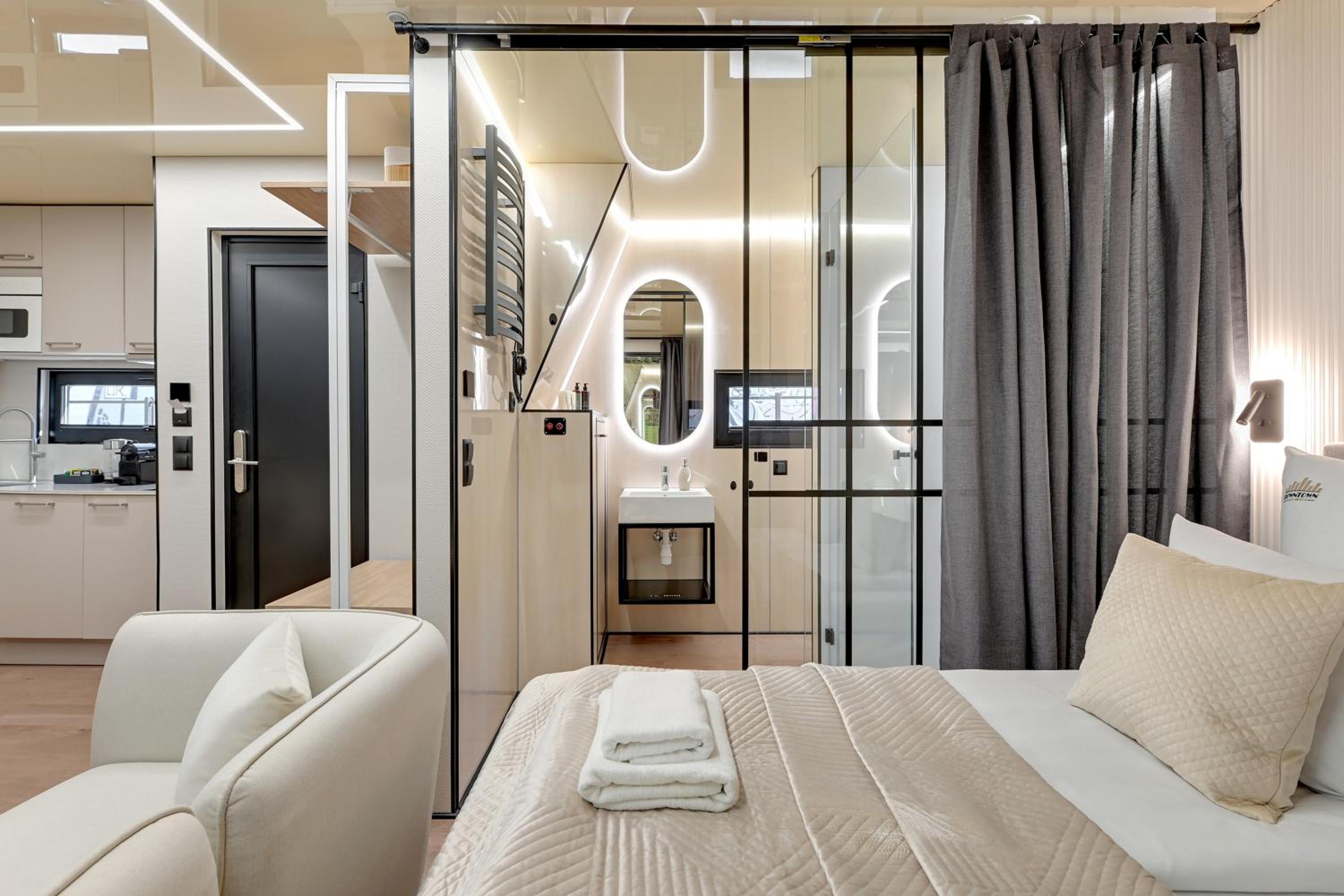 Domy Na Wodzie - La Mare Motlava Houseboats by Downtown Apartments