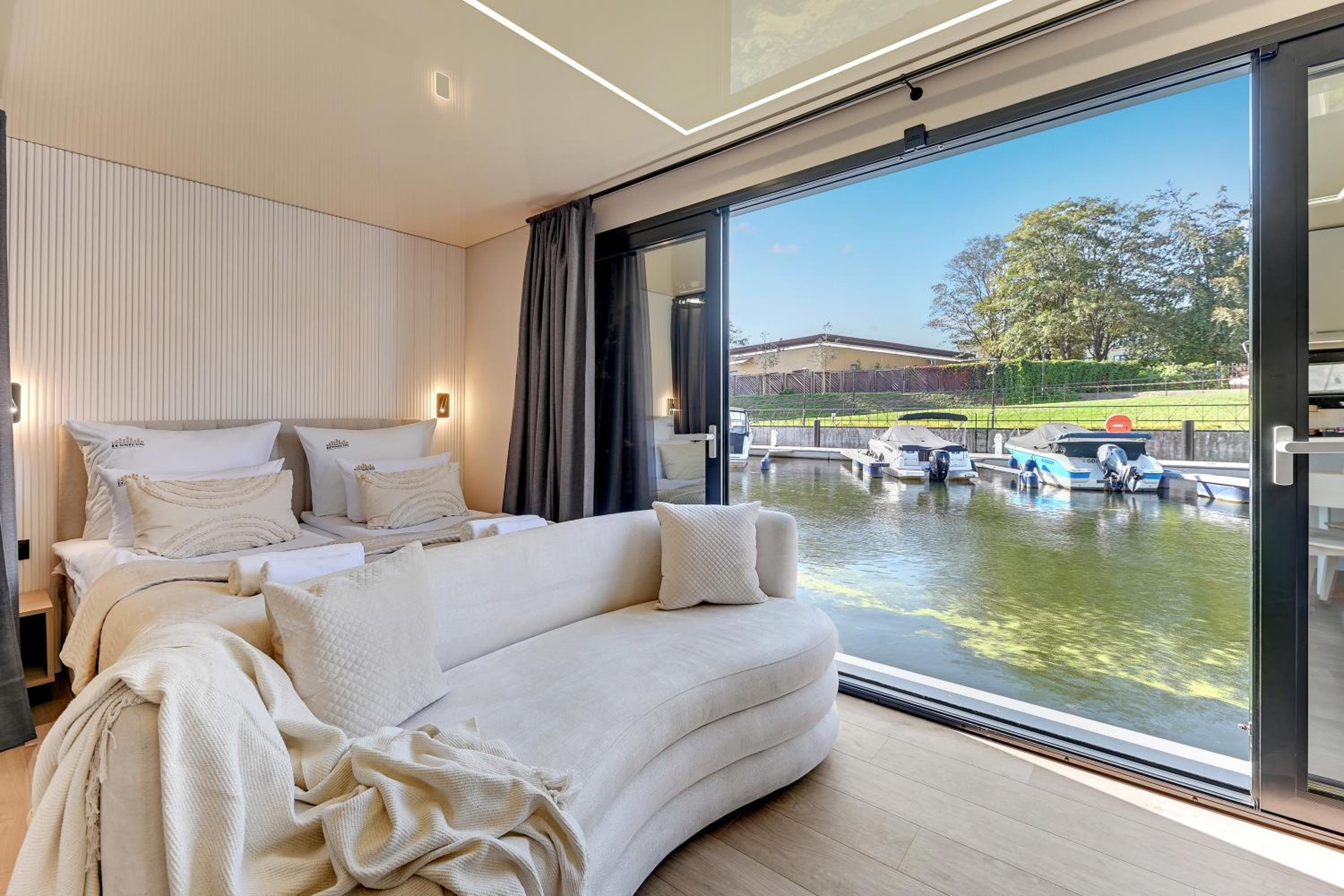 Domy Na Wodzie - La Mare Motlava Houseboats by Downtown Apartments