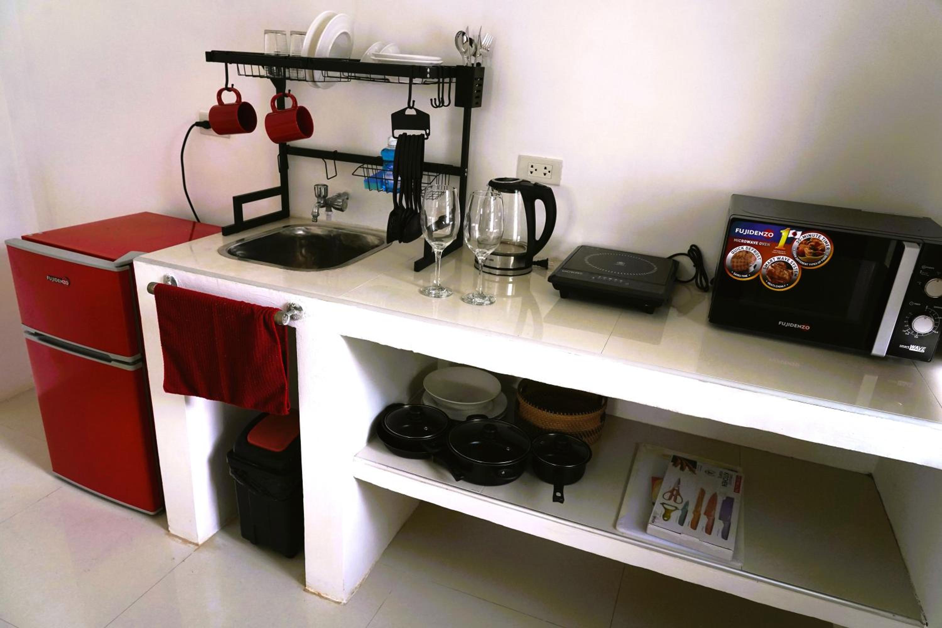 W&B 1 BDR COZY APARTMENT view 3