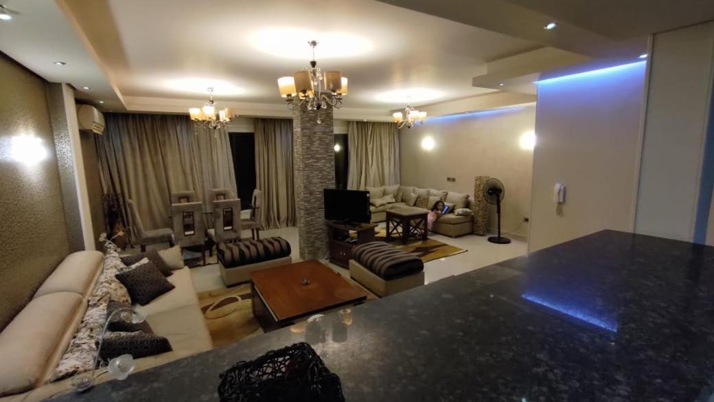 Modern Furnitured appartment in New Cairo