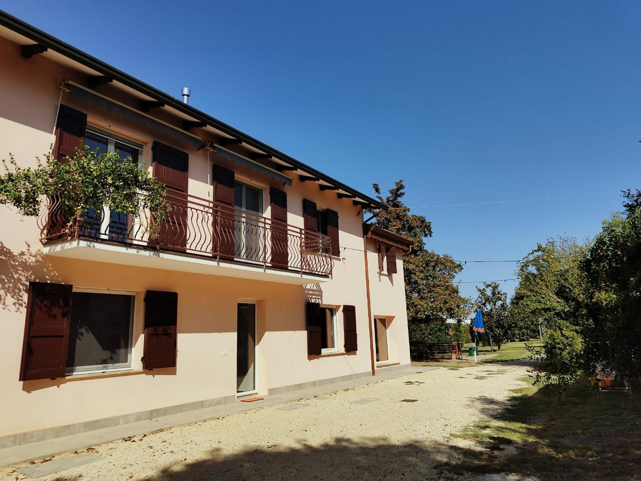 Relaxing house with exclusive swimming pool, close to Imola and Faenza, 4 bathrooms view 2