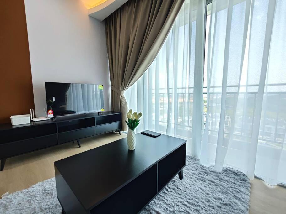 D'Lagoon, Seri Austin by Antlerzone