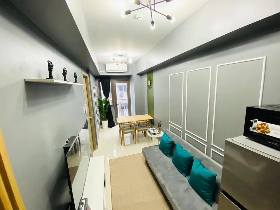 Cynn Stays S Residences at MOA view 3