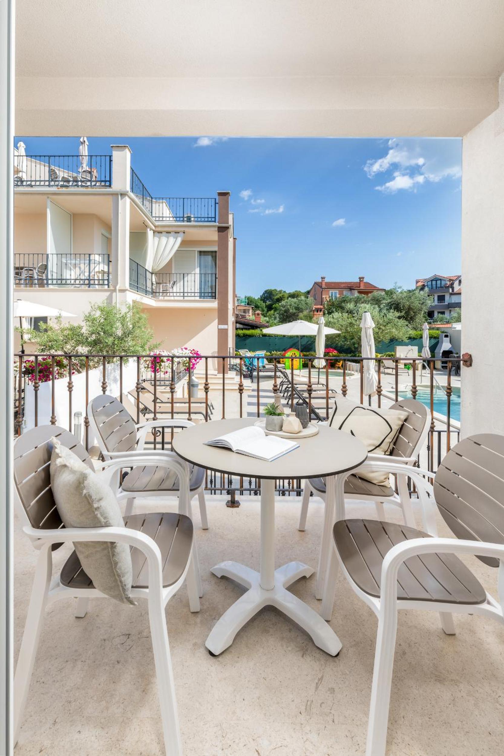 Apartments Villa Nina