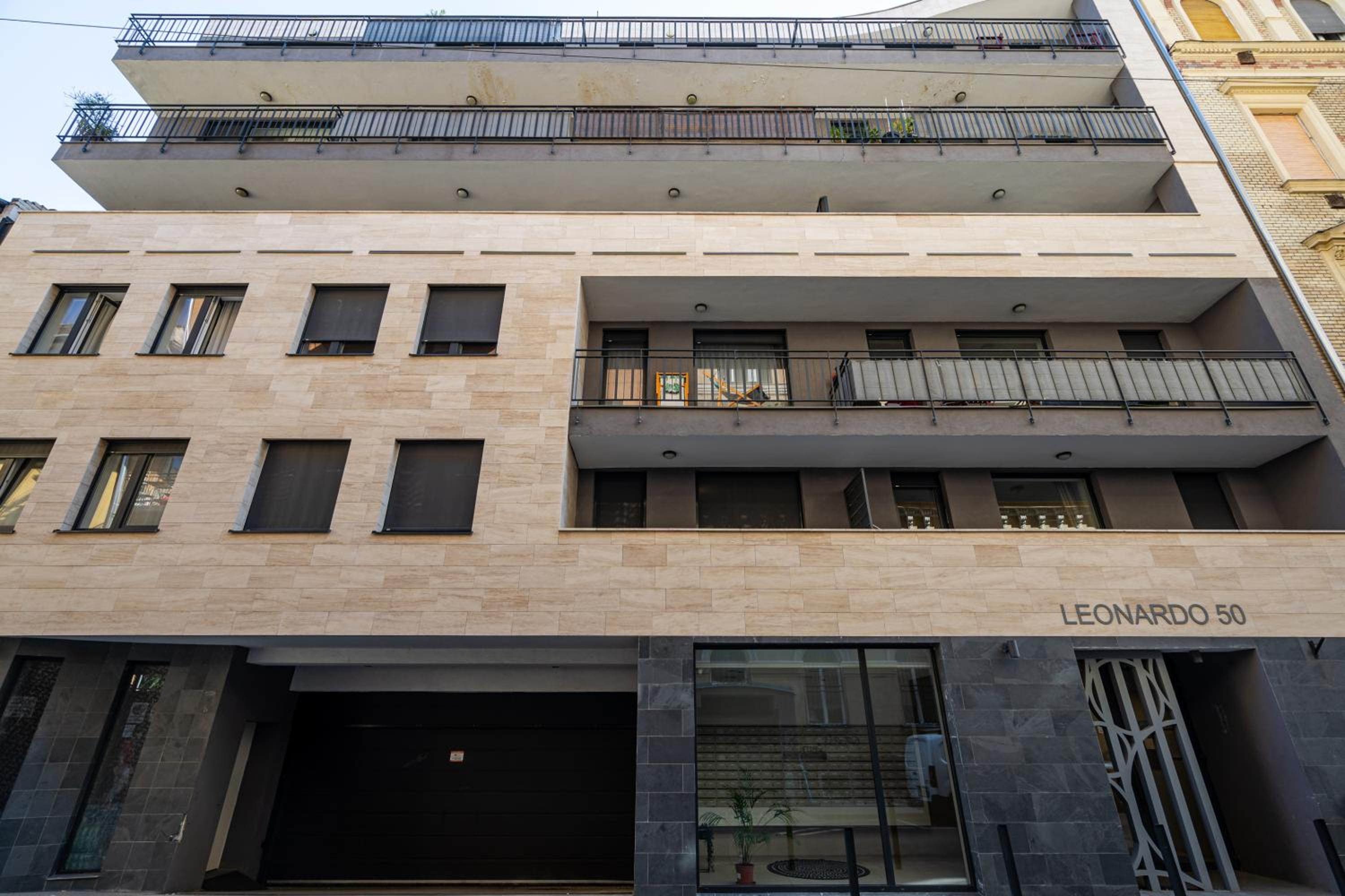Iris Indigo Apartment