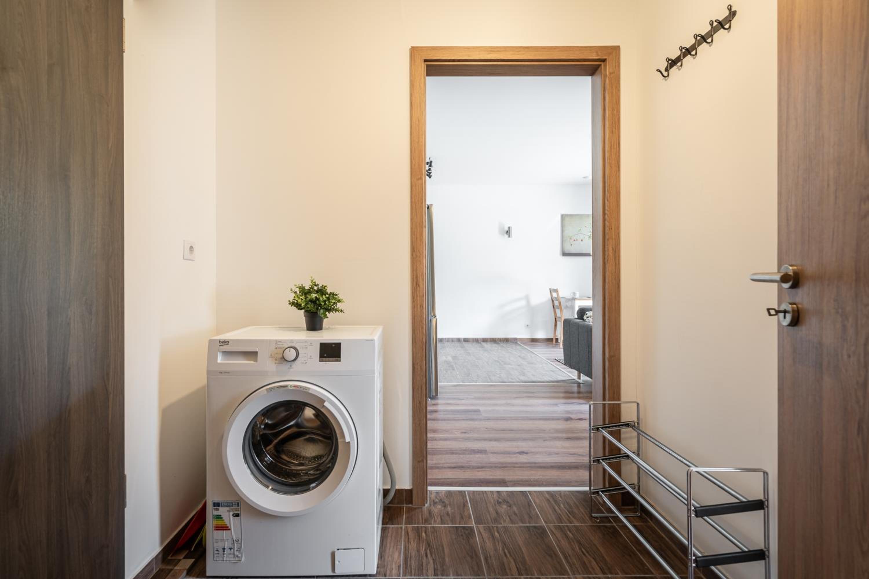 Iris Indigo Apartment