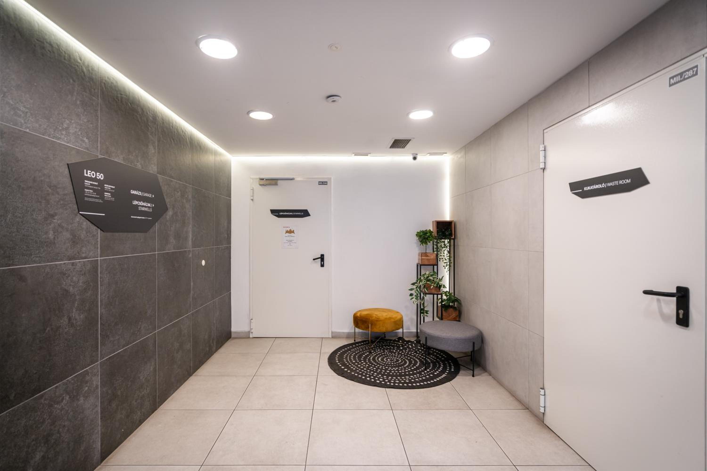 Iris Indigo Apartment