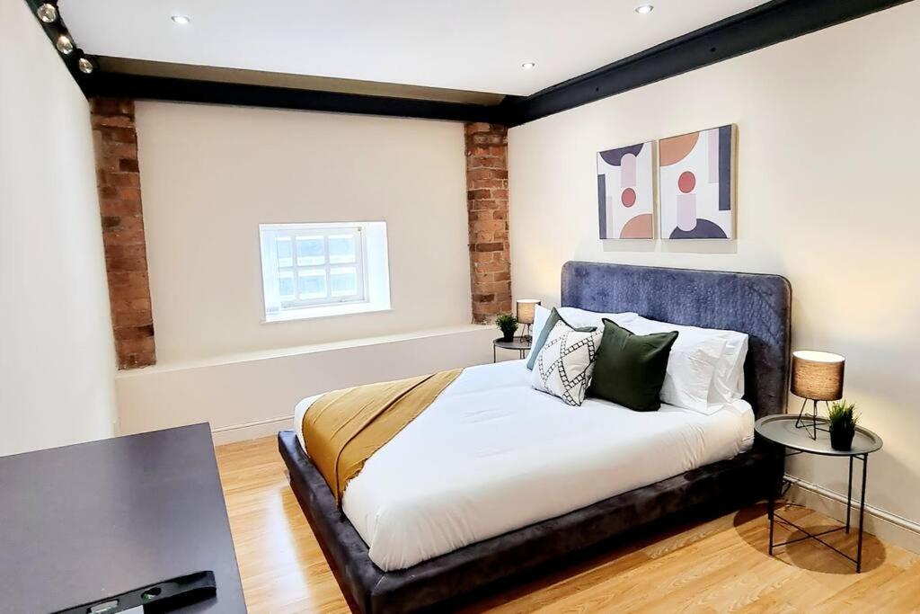 Penthouse Apt in Central LVPL-Sleeps 6 photo 2