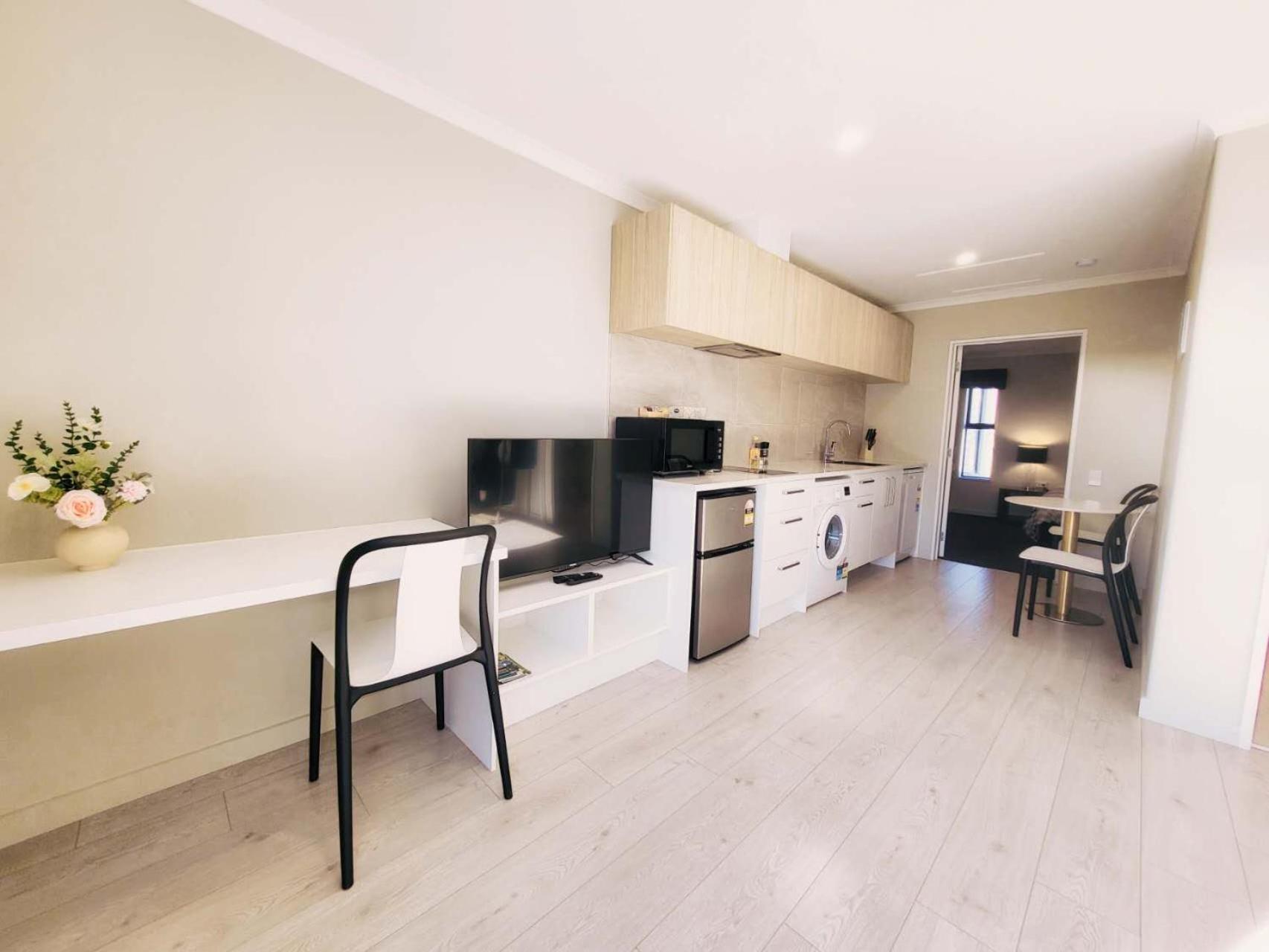 White Stone Apartment