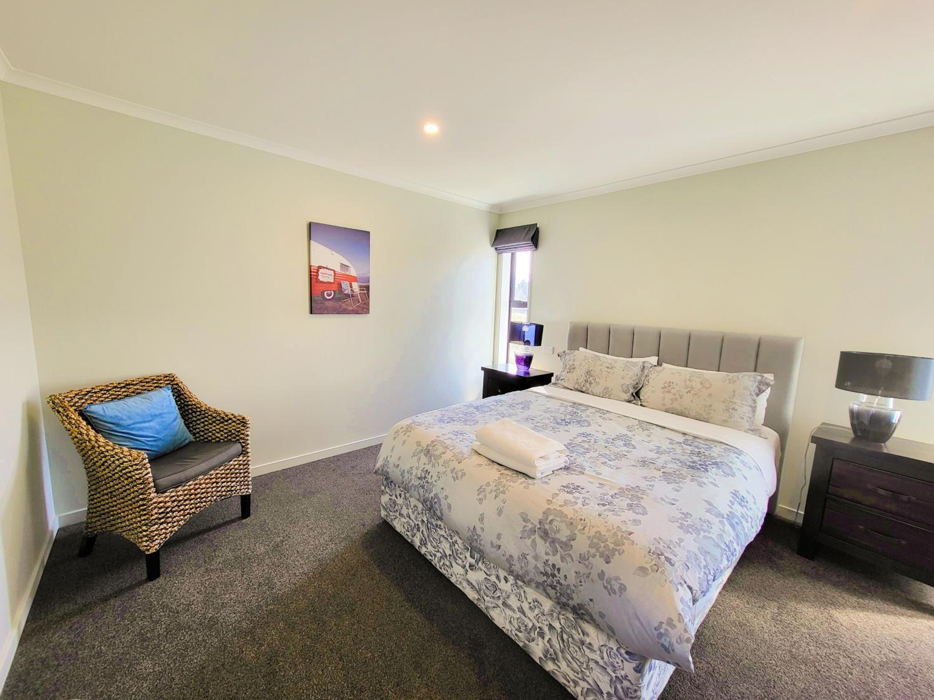 White Stone Apartment