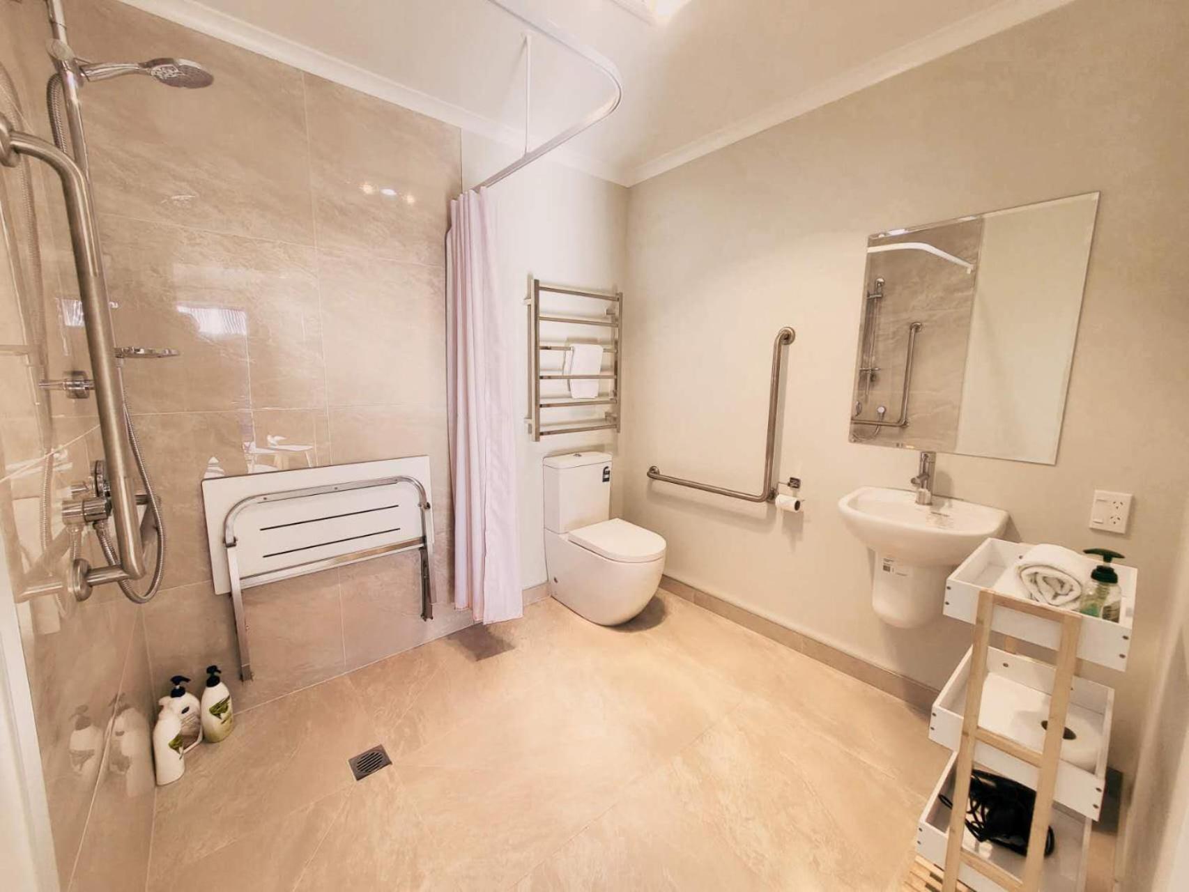 White Stone Apartment
