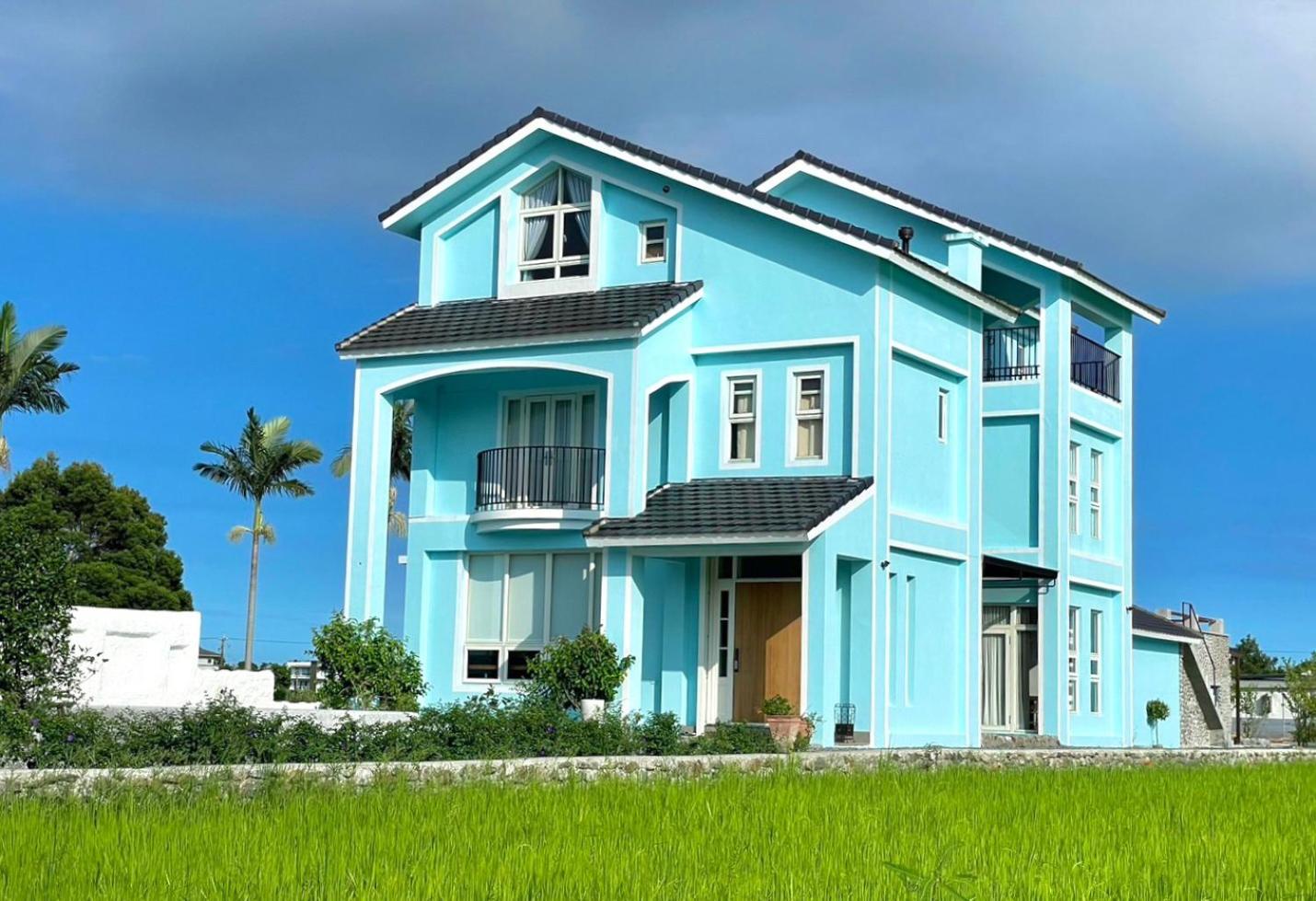 An Blue House