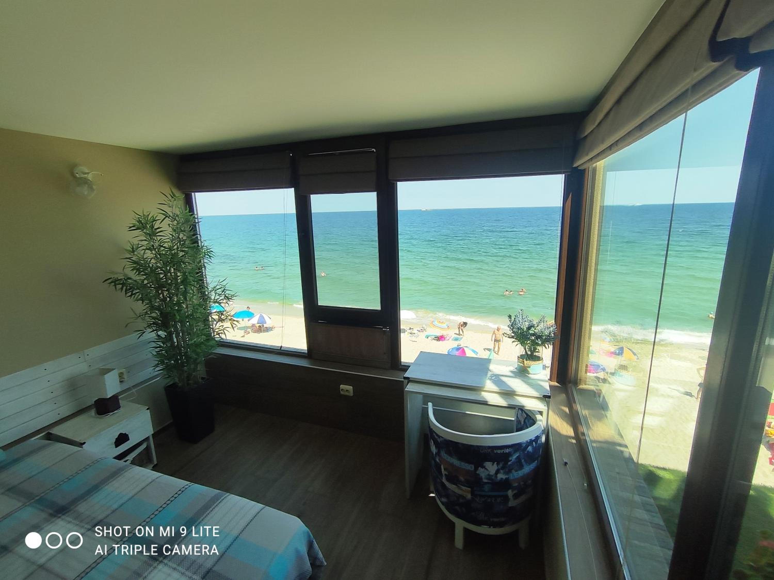Hemingway rooms in Happy Beach