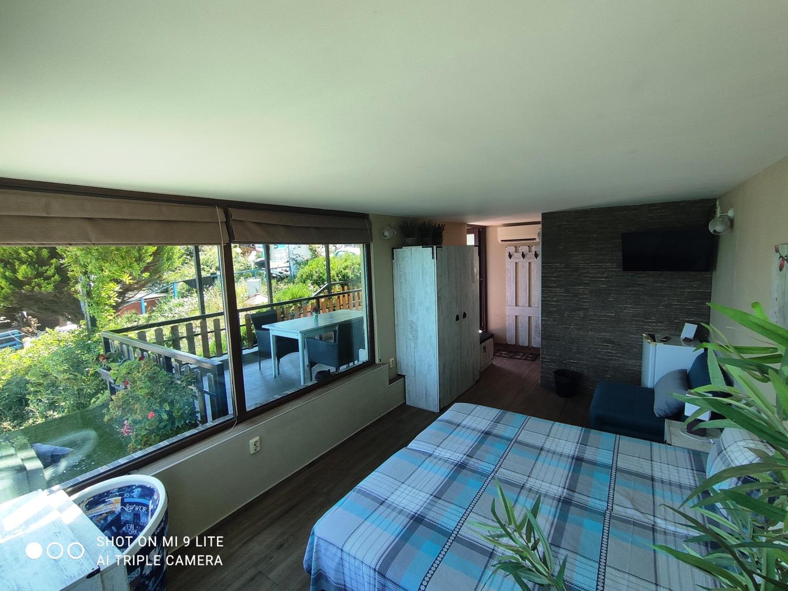 Hemingway rooms in Happy Beach