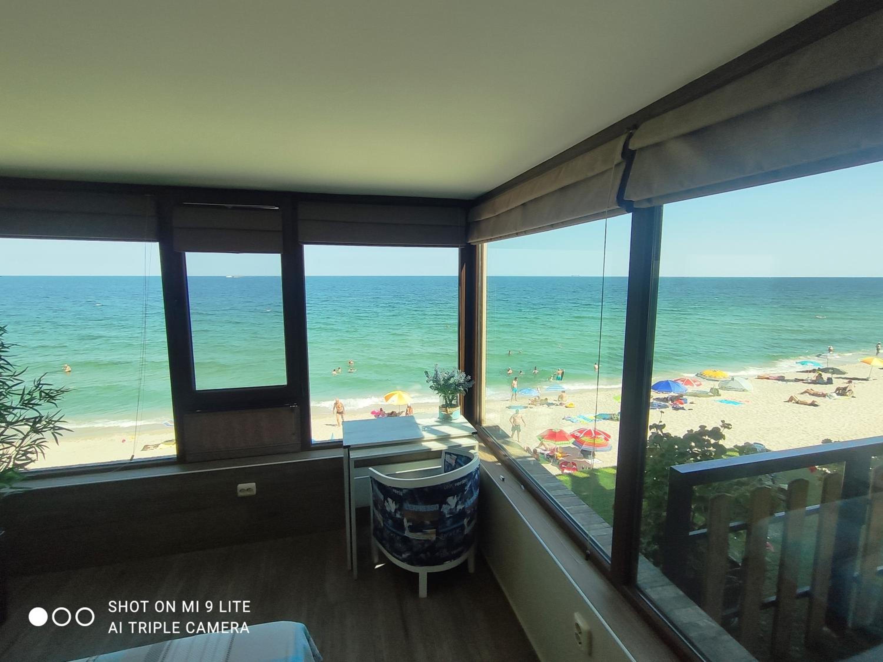 Hemingway rooms in Happy Beach
