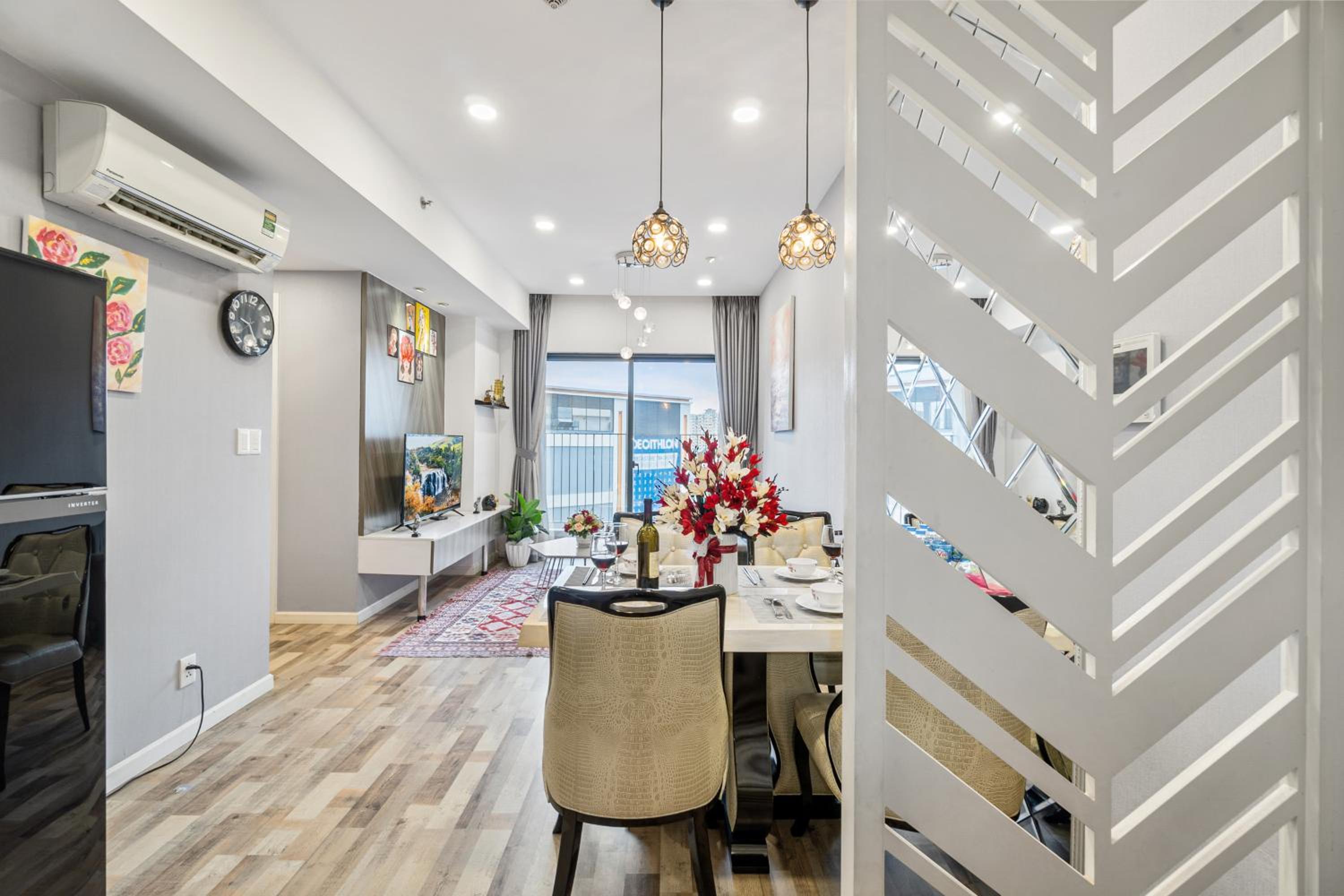 Cozy 2 Bedroom Condo in Masteri Thao Dien, Fully Furnished With Full Amenities