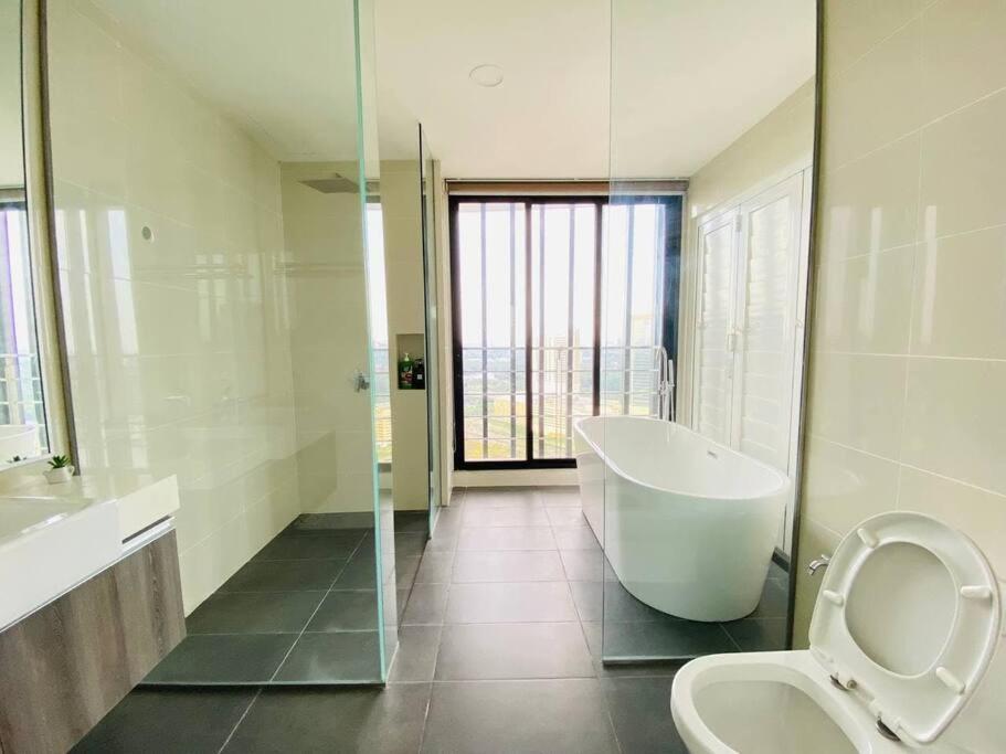 Southkey Midvalley A2301 Mahjong Bathtub High Floor JB