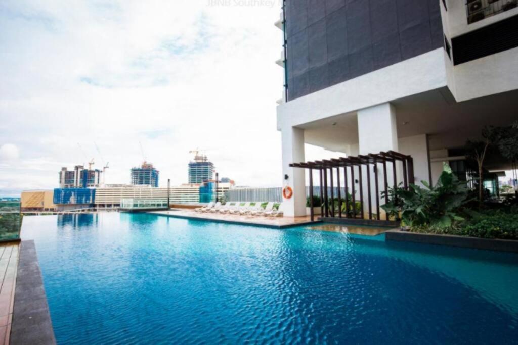Southkey Midvalley A2301 Mahjong Bathtub High Floor JB