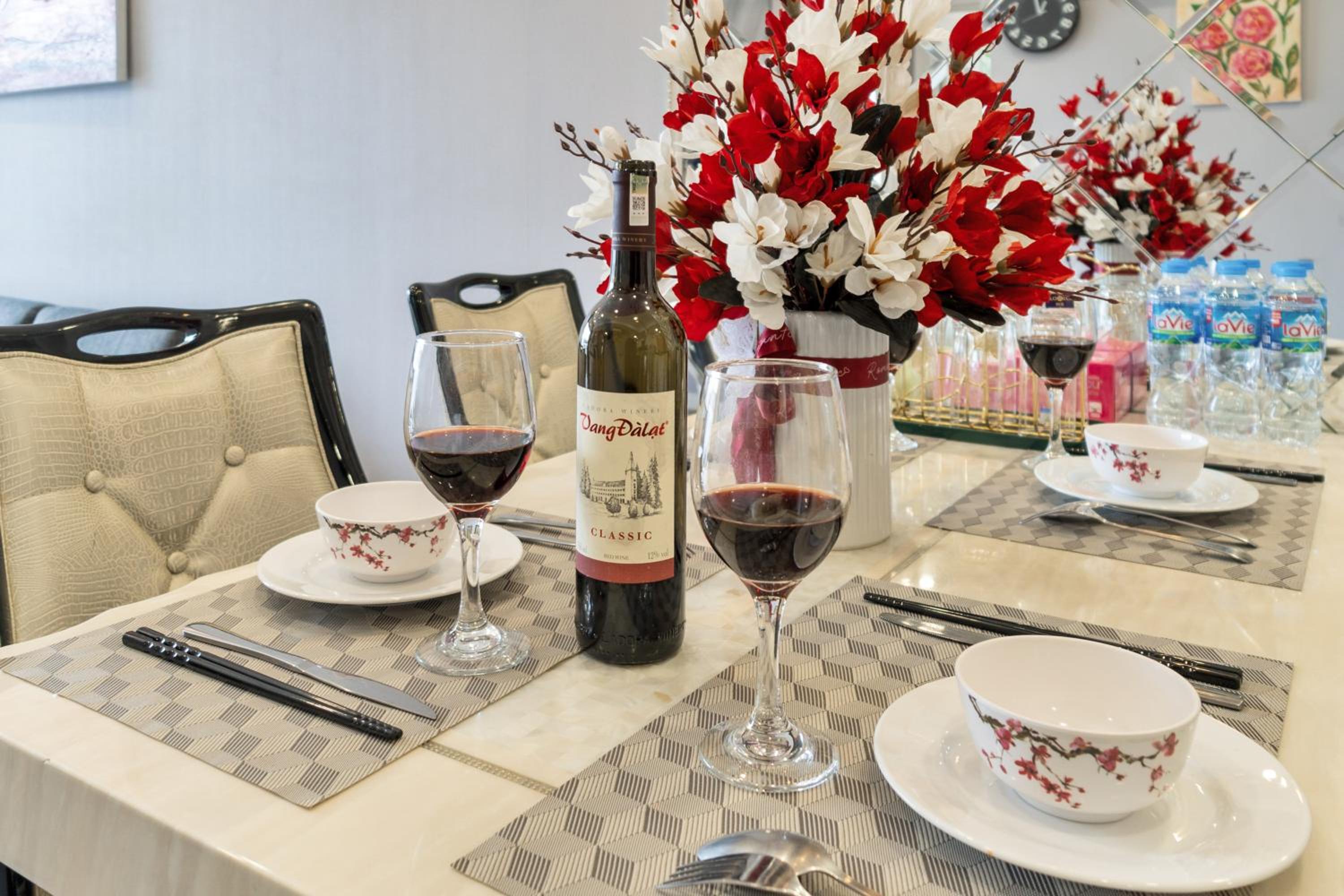 Cozy 2 Bedroom Condo in Masteri Thao Dien, Fully Furnished With Full Amenities