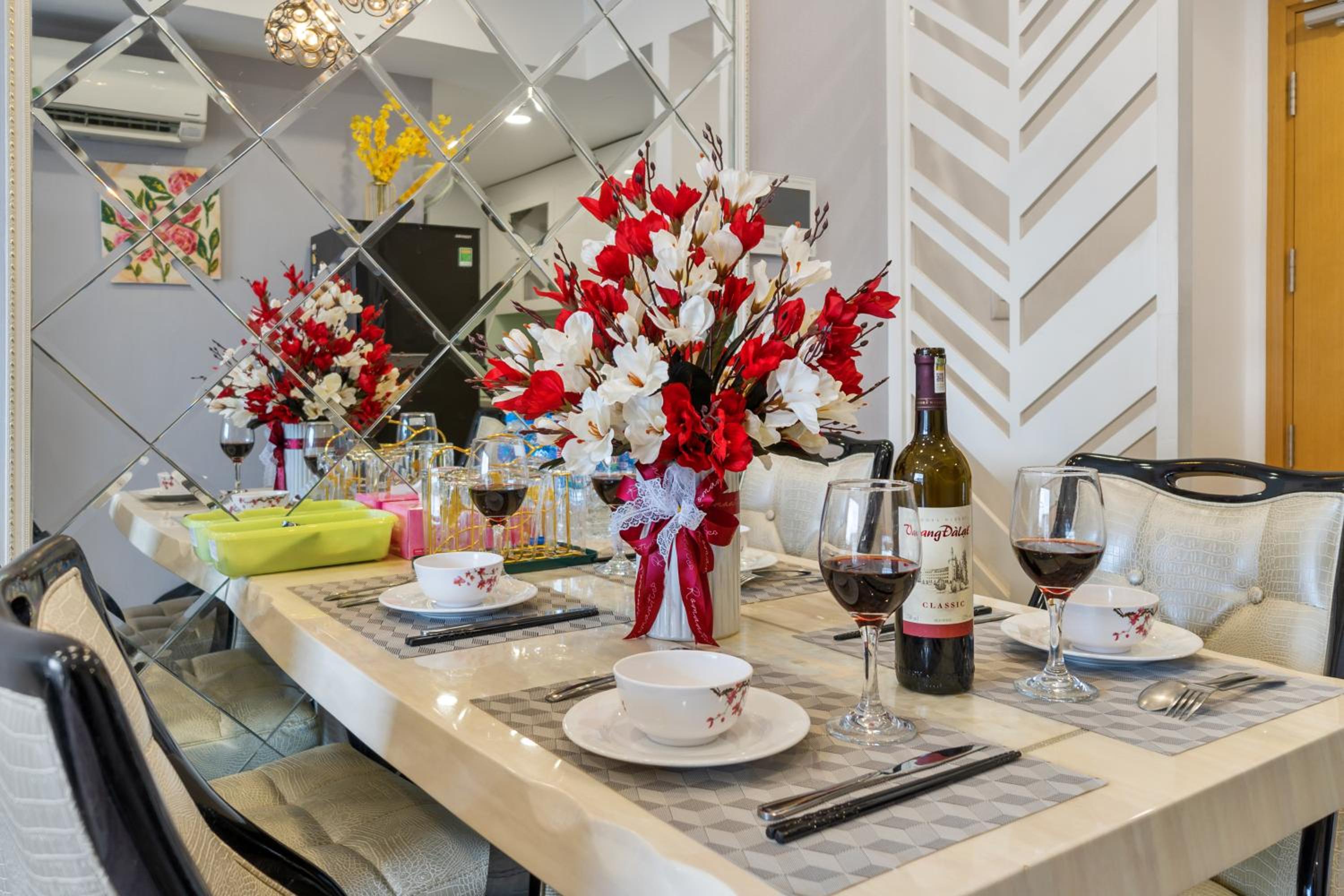Cozy 2 Bedroom Condo in Masteri Thao Dien, Fully Furnished With Full Amenities