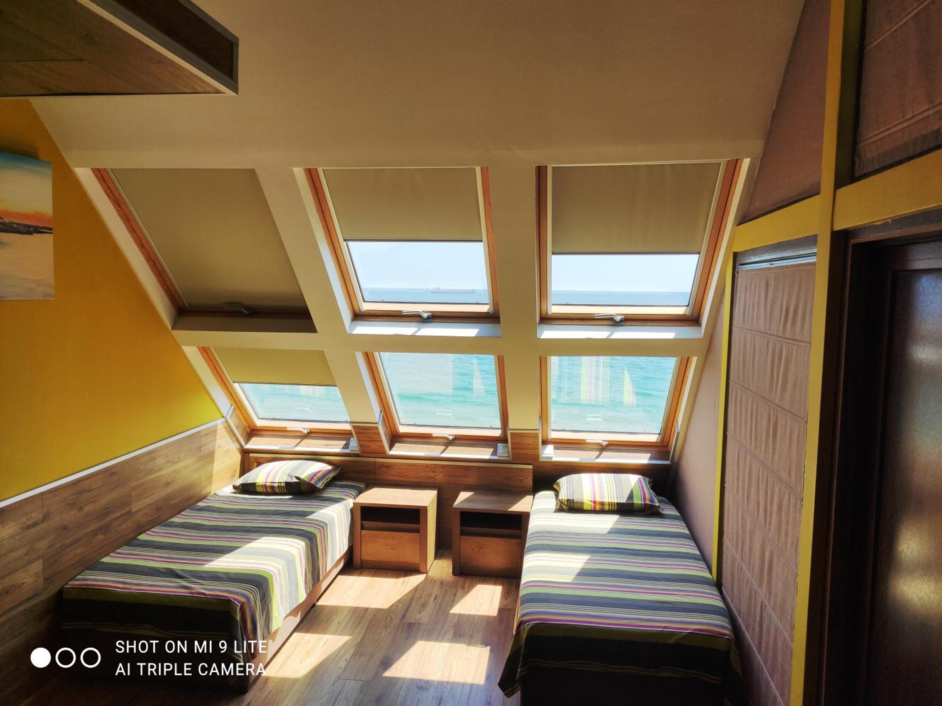 Hemingway rooms in Happy Beach