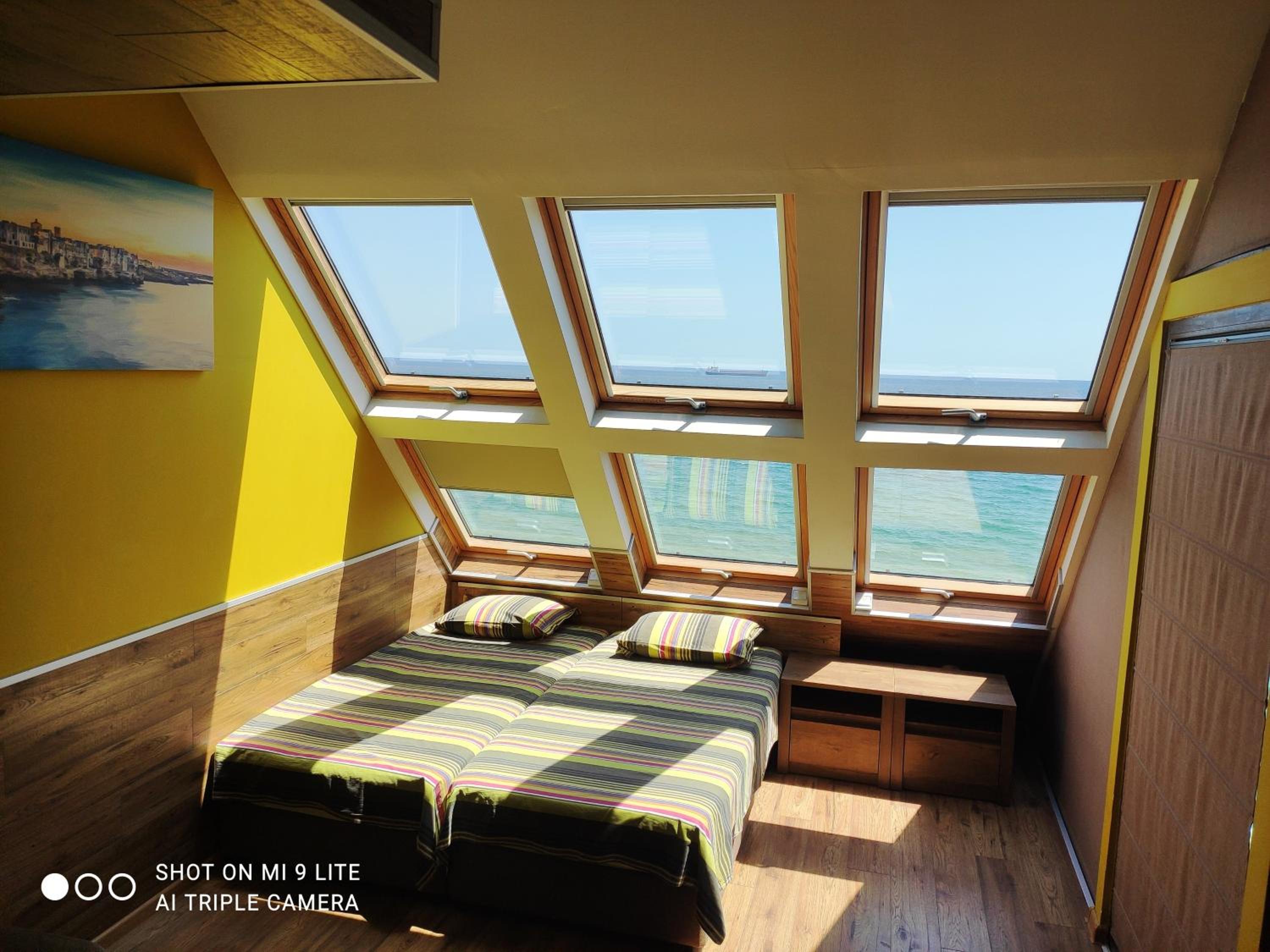 Hemingway rooms in Happy Beach