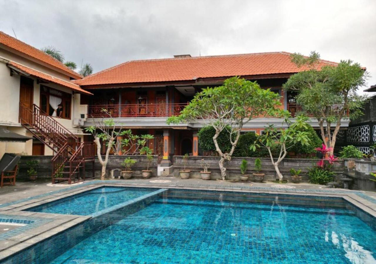 Hotel Pande Permai Bungalows