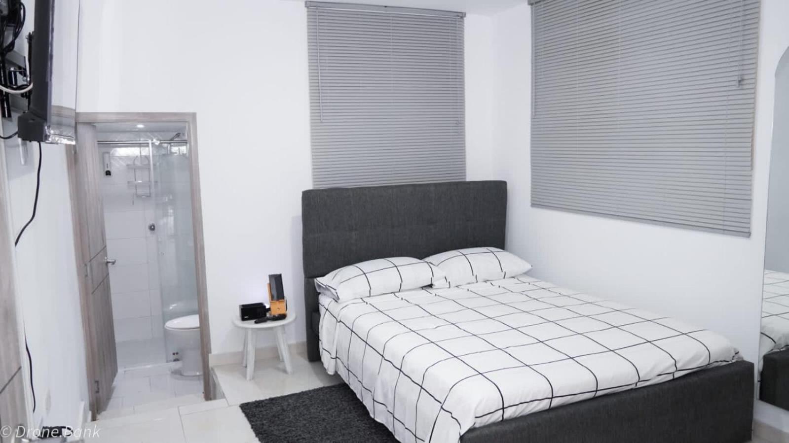 Apartamento céntrico con suave cama y wifi gratuito!
