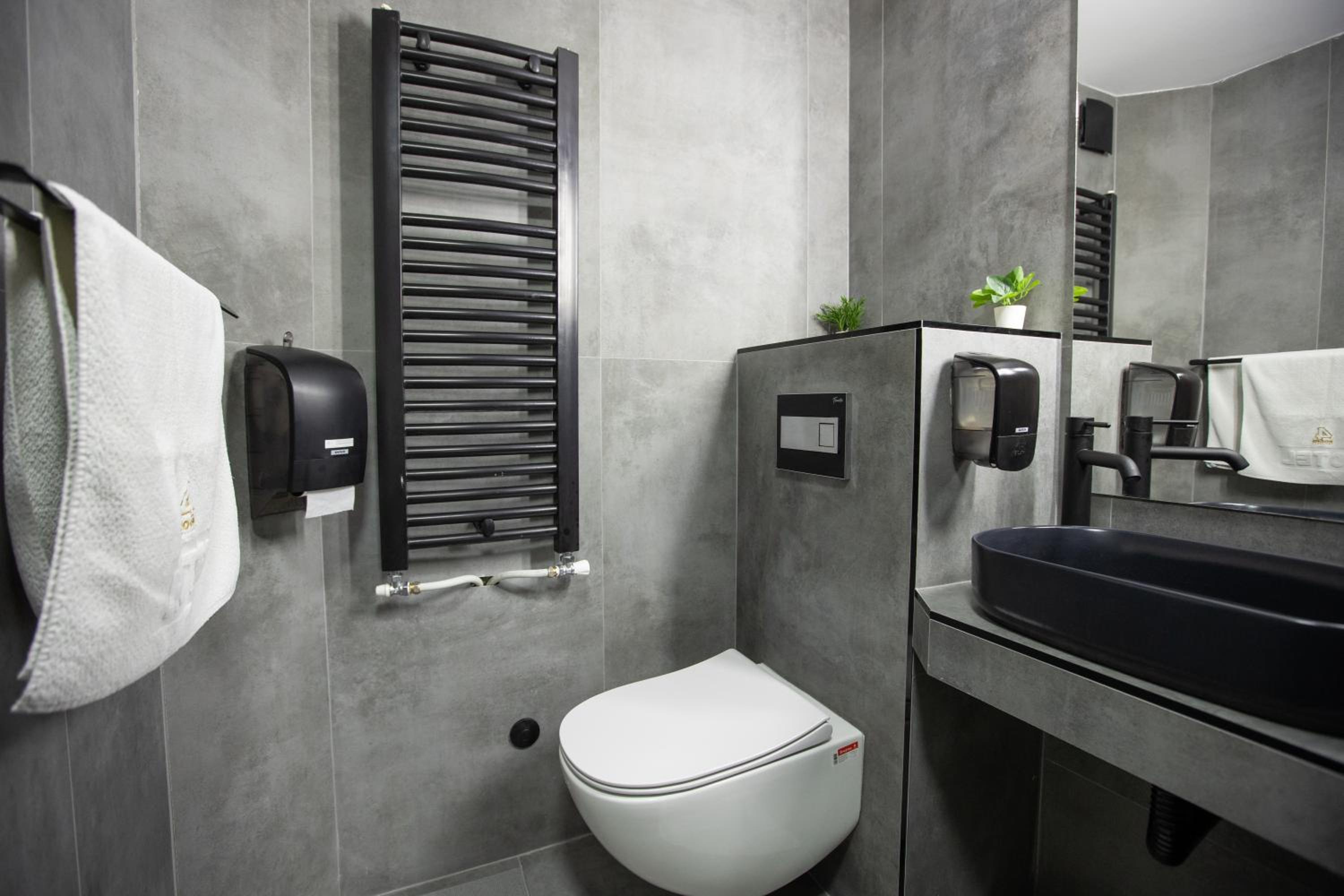 4 Rooms Apartments,free garage parking for motorcycles view 3