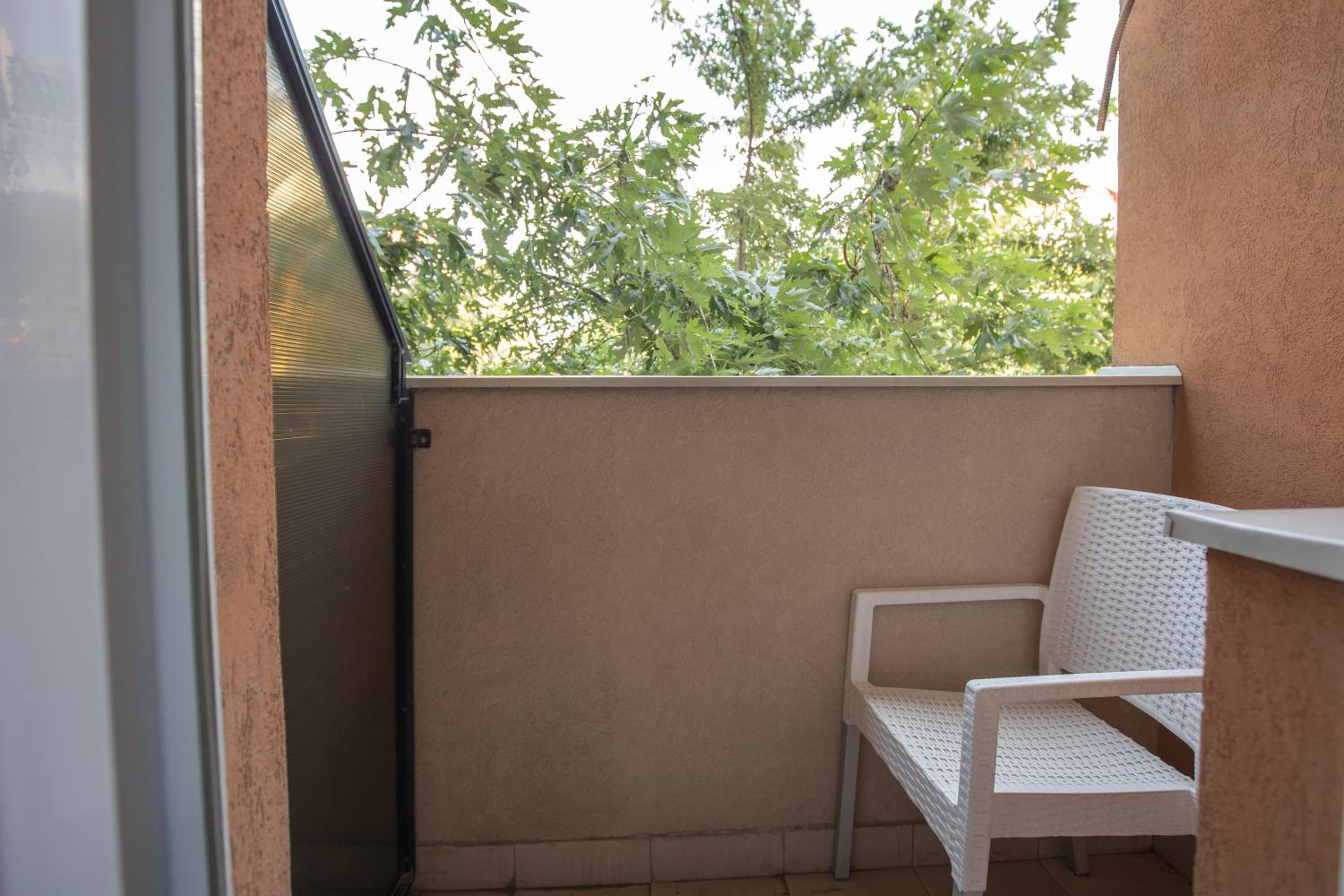 4 Rooms Apartments,free garage parking for motorcycles view 5