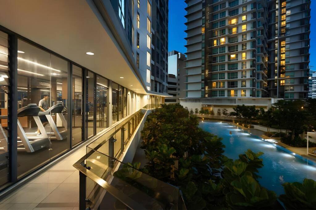 Big Balcony@Bukit Bintang KLCC, Pool, FREE Netflix