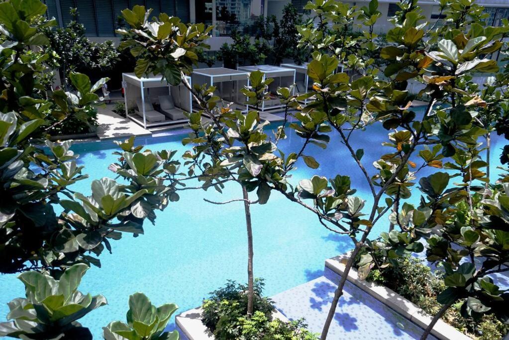 Big Balcony@Bukit Bintang KLCC, Pool, FREE Netflix