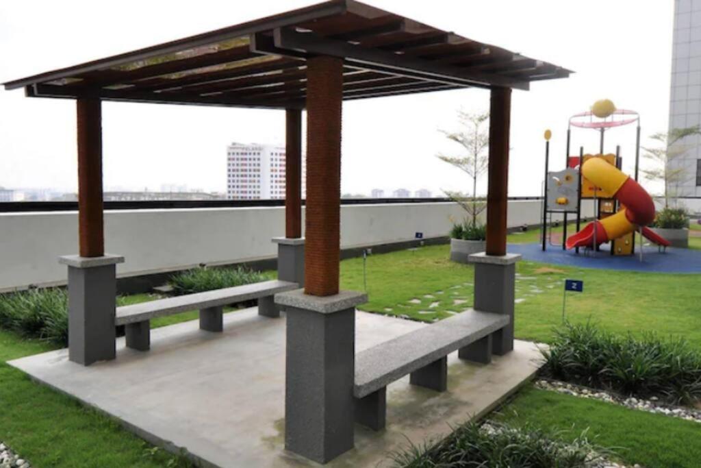Twin Galaxy Netflix /Mahjong Near KSL Mall@ Johor Bahru
