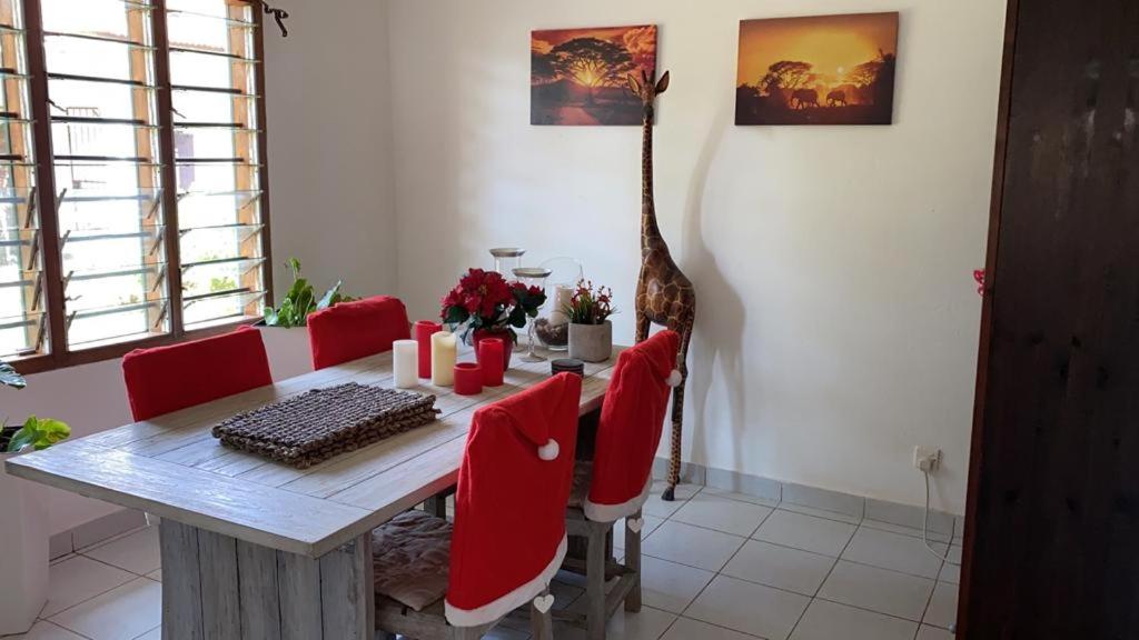 Ukunda Vacations - Villa Nova POOL own compound 8min walk to the beach Diani Beach - Property Image 12